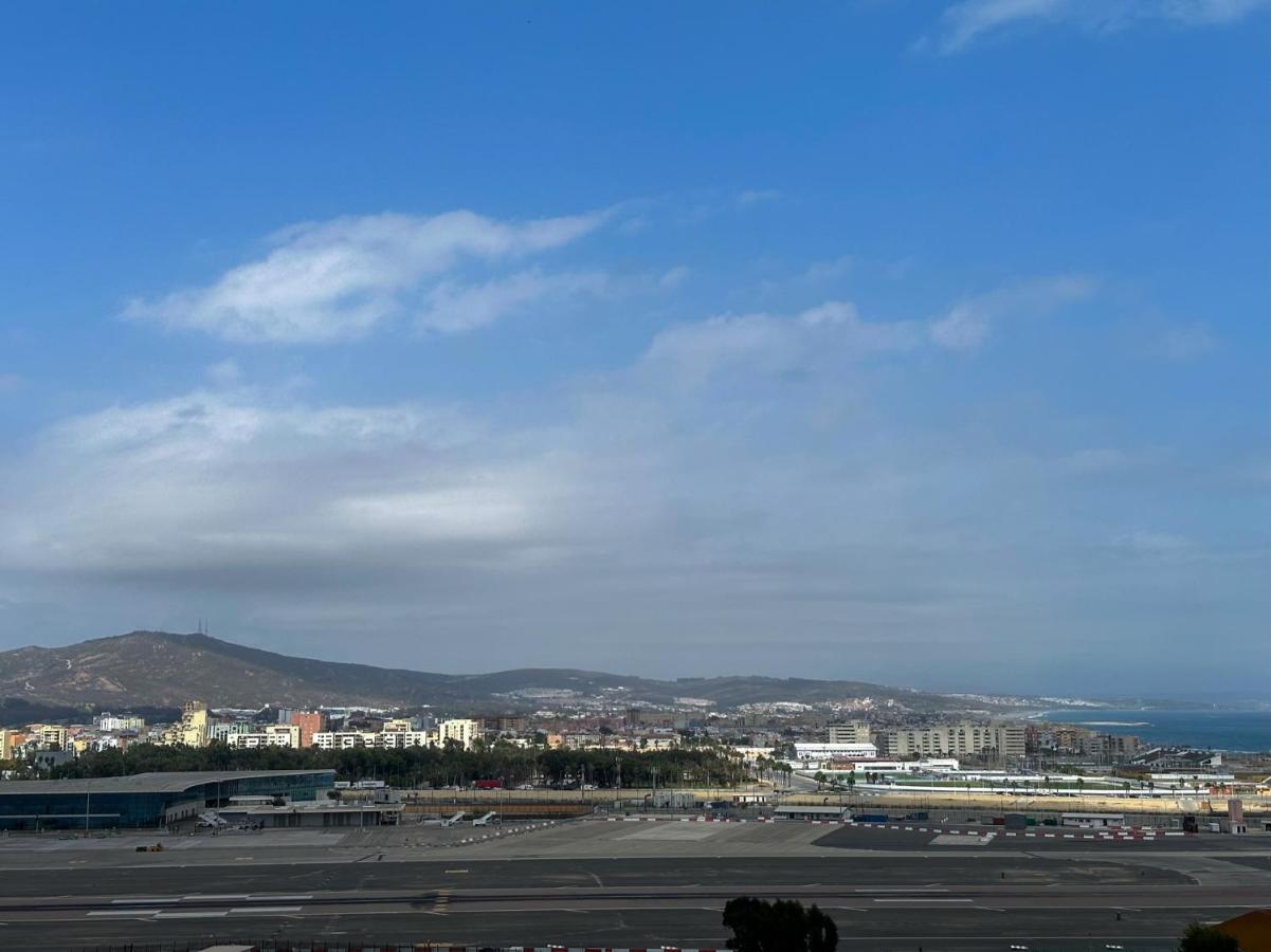Top Floor Studio - The Hub Gibraltar - Self Catering Buitenkant foto